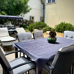 https://apartments-maricic-banjol.primorje-gorskikotar.com